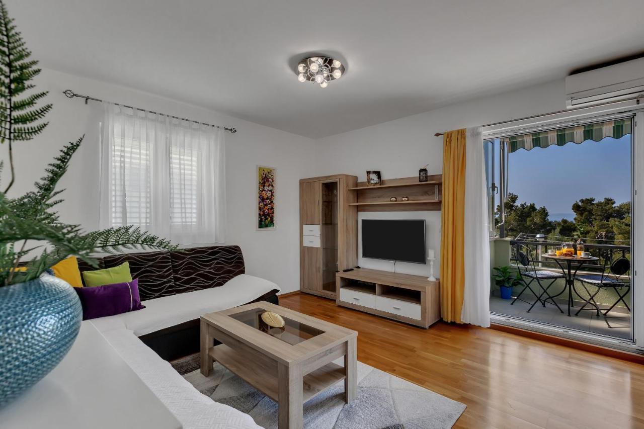 Apartment Pine Fine With Free Parking Makarska Exterior foto