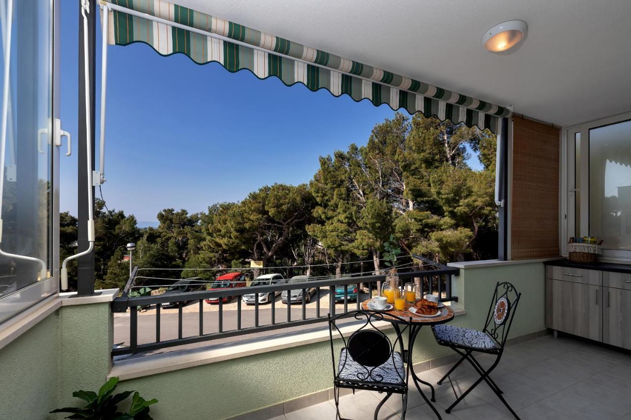 Apartment Pine Fine With Free Parking Makarska Exterior foto