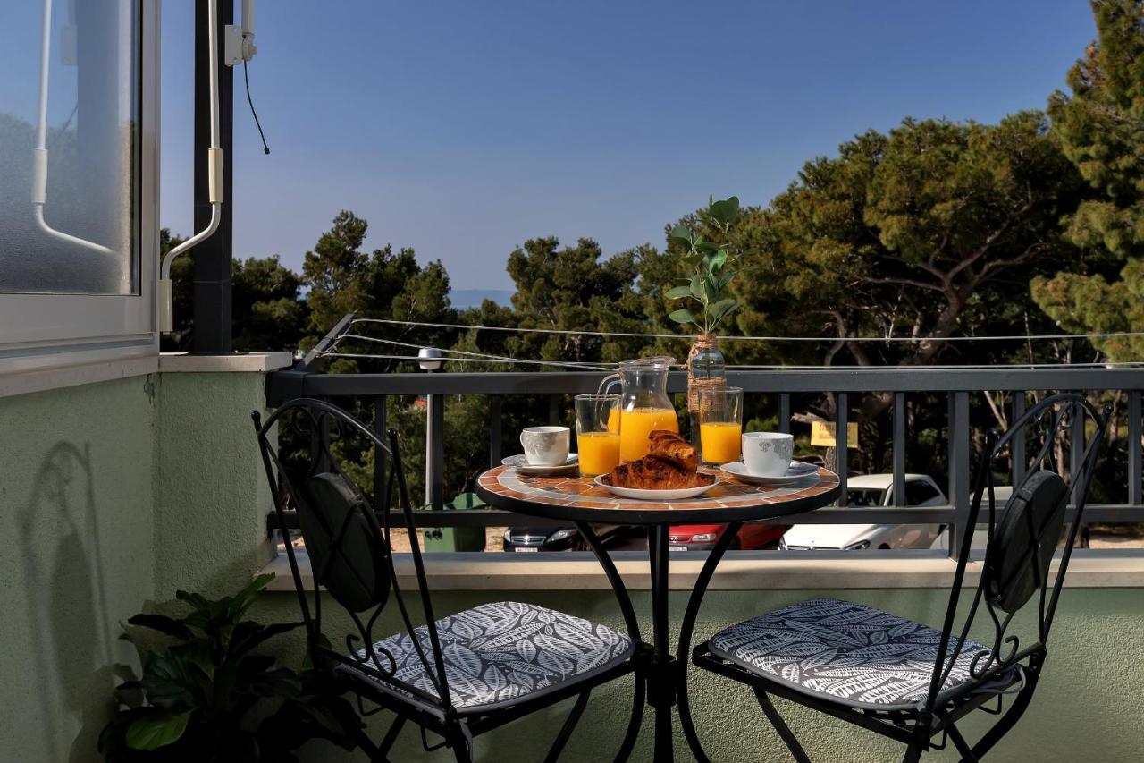 Apartment Pine Fine With Free Parking Makarska Exterior foto